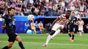 USA 4-1 Paraguay 4